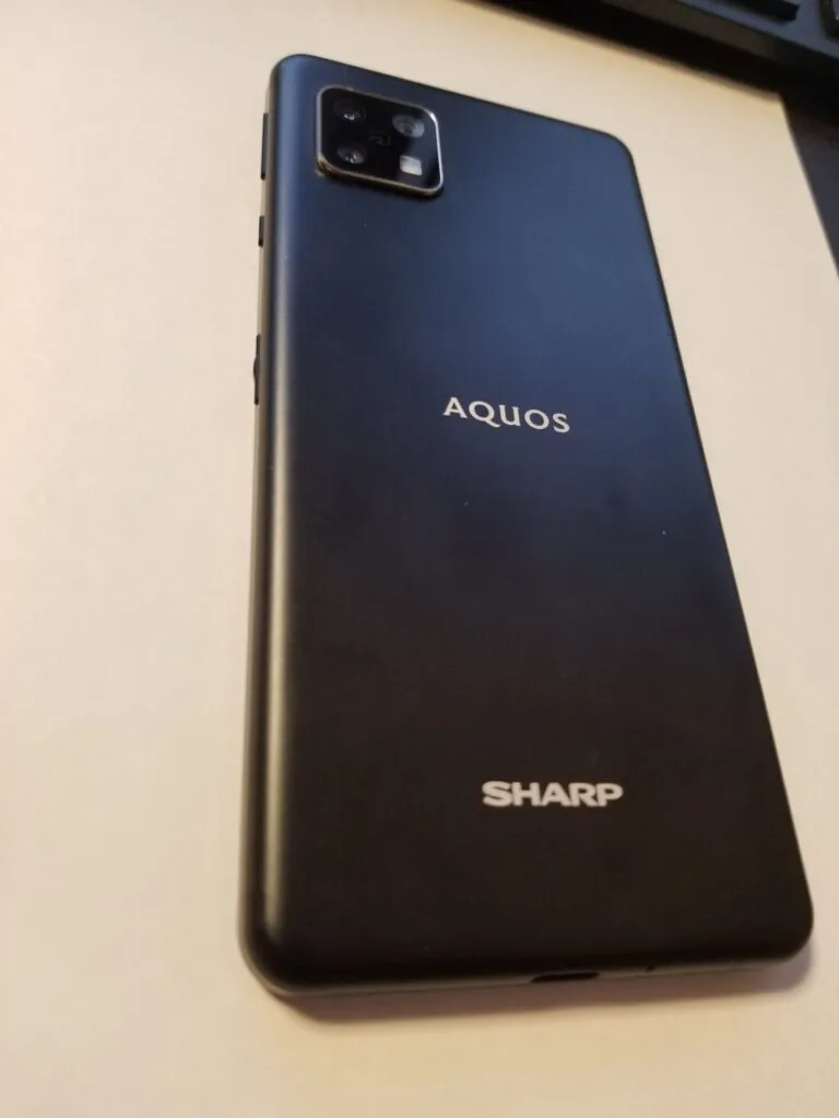 AQUOS sense4 本体の写真