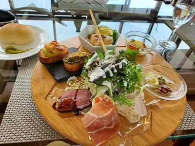 旬の地元食材が詰まったおまかせランチプレート